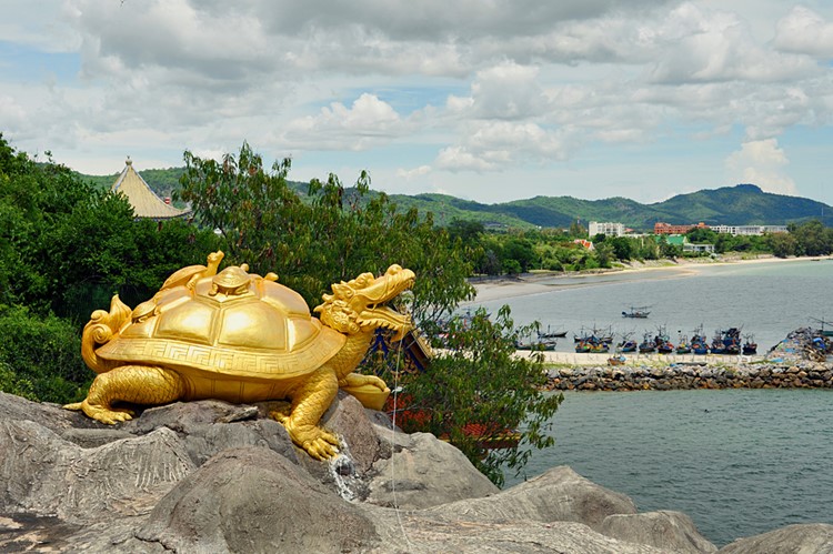 Thumkaotao Hua Hin dragon statue - Hua Hin - Thailand